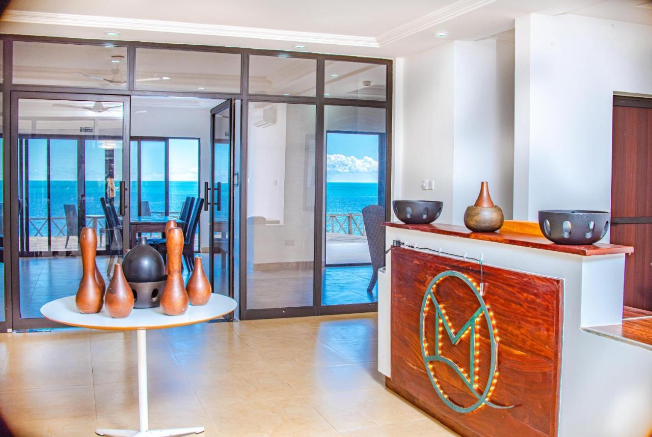 Majula Boutique Hotel Serrekunda Eksteriør bilde