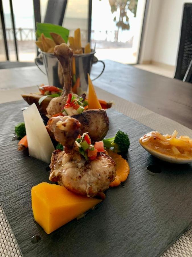 Majula Boutique Hotel Serrekunda Eksteriør bilde
